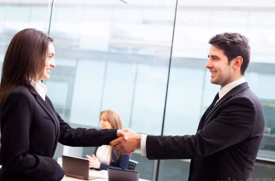 Cái bắt tay ít nhiều thể hiện khả năng tình dục của nam giới - ảnh minh họa từ internet