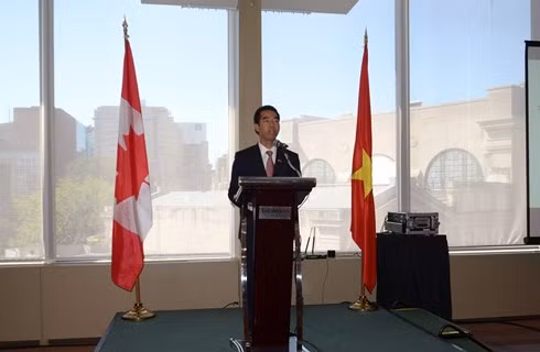 Trợ lý Bộ trưởng Ngoại giao Tô Anh Dũng, nguyên Đại sứ đặc mệnh toàn quyền Việt Nam tại Canada.