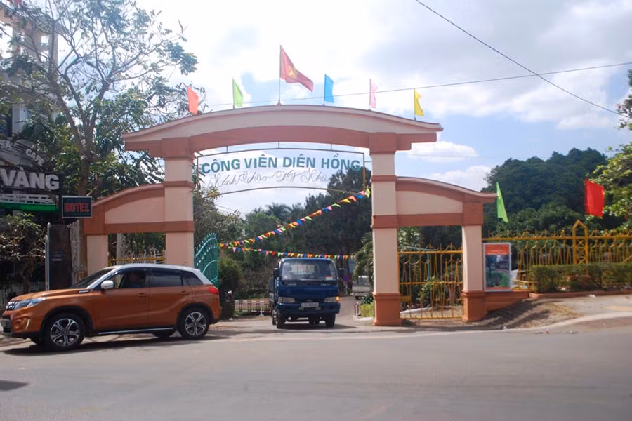 Từ ngày mồng 1 tết, tại Công viên Diên Hồng sẽ có biểu diễn cồng chiêng. Ảnh: Nguyễn Tú