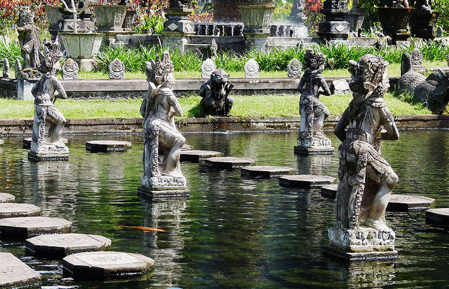  Cung điện Tirtagangga