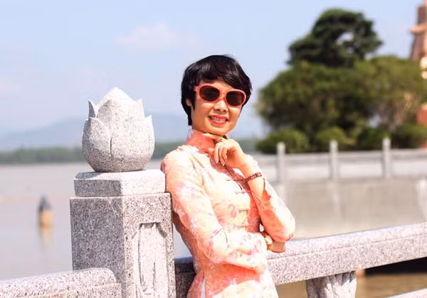  Với chị Thủy, cắm hoa vừa là sở thích vừa là cách thư giãn hiệu quả.