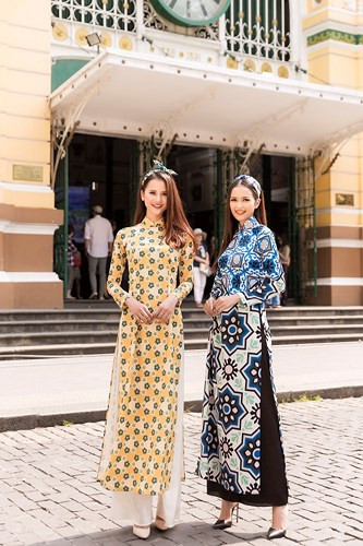 Bộ ảnh của bộ đôi quán quân Vietnam’s Next Top Model Ngọc Châu và Hương Ly được thực hiện theo đúng phong cách "Cô ba Sài Gòn" với trang phục áo dài họa tiết gạch bông điệu đà. Bộ ảnh của bộ đôi quán quân Vietnam’s Next Top Model Ngọc Châu và Hương Ly được thực hiện theo đúng phong cách