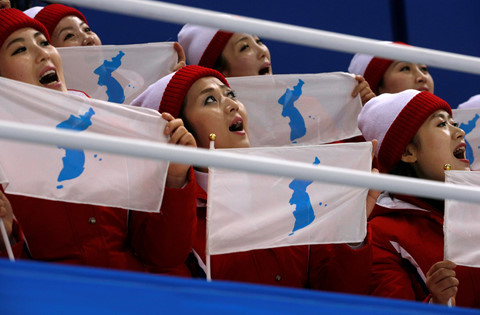 Đây đều là những cô gái tuổi đôi mươi, được tuyển chọn kỹ càng tại các trường đại học ở Triều Tiên