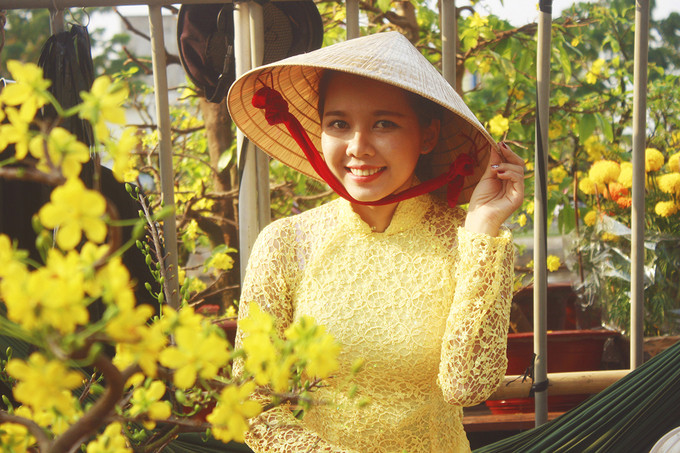 Chợ họp gần chân cầu Chà Và, quận 8. Đây không chỉ là địa chỉ để tìm mua các loại cây, hoa trưng Tết mà còn là điểm chụp hình ấn tượng mỗi dịp xuân về. Ảnh: Phong Vinh. Chợ họp gần chân cầu Chà Và, quận 8. Đây không chỉ là địa chỉ để tìm mua các loại cây, hoa trưng Tết mà còn là điểm chụp hình ấn tượng mỗi dịp xuân về. Ảnh: Phong Vinh.