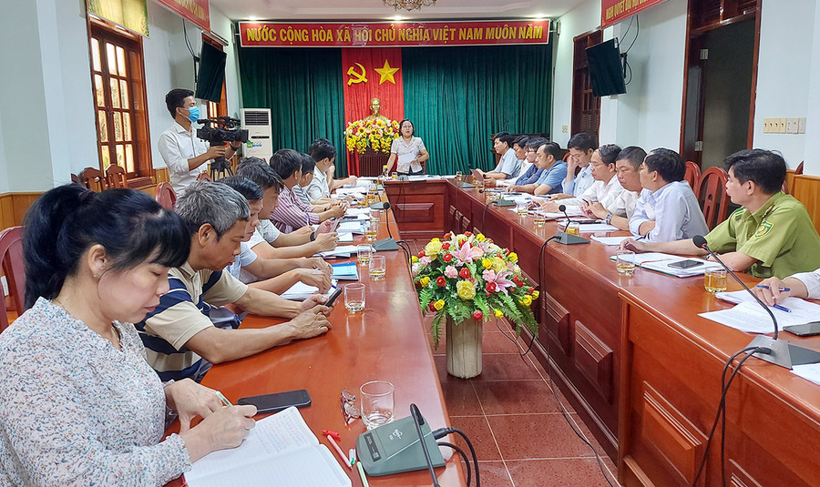 Quang cảnh buổi làm việc. Ảnh: Thiên Di Đoàn giám sát HĐND tỉnh làm việc với UBND huyện Mang Yang và UBND huyện Đak Đoa. Ảnh: Thiên Di