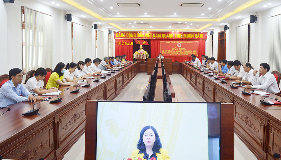 Quang cảnh hội nghị tại điểm cầu Tỉnh ủy Gia Lai. Ảnh: Anh Huy Các đại biểu tham dự HN sơ kết tại điểm cầu Tỉnh ủy. Ảnh: Anh Huy