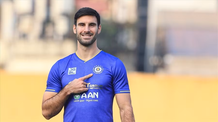 Ngoại binh Ivancic chưa đáp ứng kỳ vọng của câu lạc bộ Hà Nội và người hâm mộ. Ảnh: HNFC 