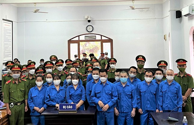 Các bị cáo trong vụ án  Các bị cáo trong vụ án