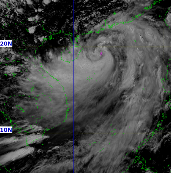 Vị trí cơn bão Chaba chụp qua vệ tinh lúc 15 giờ chiều 1-7 Vị trí cơn bão Chaba chụp qua vệ tinh lúc 15 giờ chiều 1-7