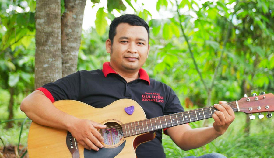 Với anh Simon, âm nhạc là nơi anh trải lòng, giúp anh cảm thấy thư giãn và thoải mái nhất. Ảnh: Vũ Chi Với anh Simon, âm nhạc là nơi anh trải lòng, giúp anh cảm thấy thư giãn và thoải mái nhất. Ảnh: Vũ Chi