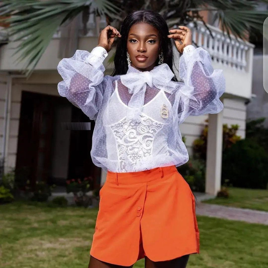 Người đẹp sở hữu chiều cao 1m73 và phong cách thời trang ấn tượng.