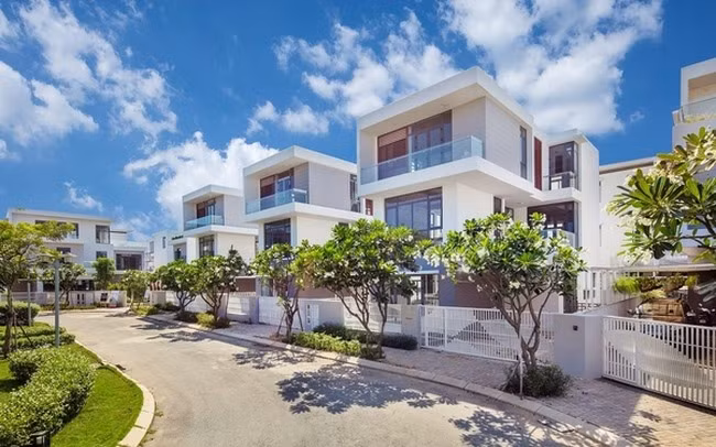 Giá bán phân khúc nhà ở xây sẵn trên thị trường đang tăng chóng mặt khi số lượng nguồn cung ngày càng hạn hẹp. Ảnh: BĐS 