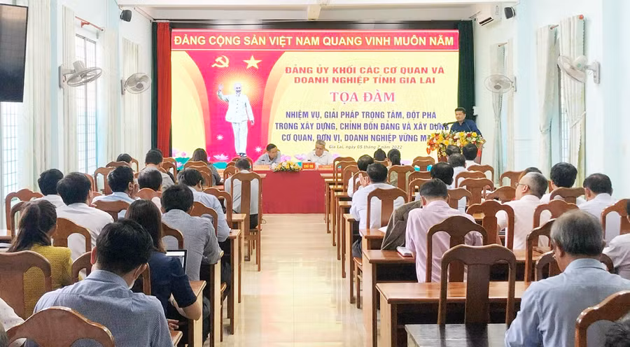 Quang cảnh buổi tọa đàm. Ảnh: Anh Huy