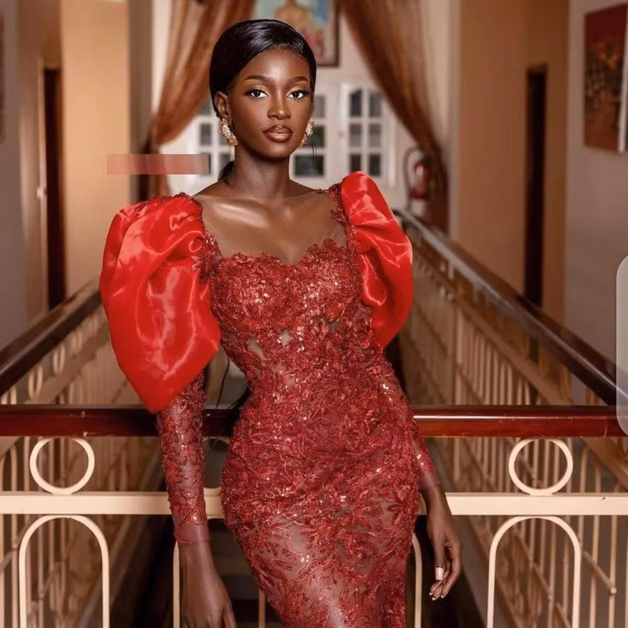 Đêm chung kết Hoa hậu Bờ Biển Ngà 2022 được tổ chức vô cùng hoành tráng khi BTC mời đương kim Hoa hậu thế giới 2021 Karolina Bielawska và CEO Miss World - bà Julia Morley đến tham dự.