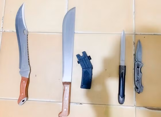 Hung khí nguy hiểm mà 2 nhóm thanh niên dùng để hỗn chiến