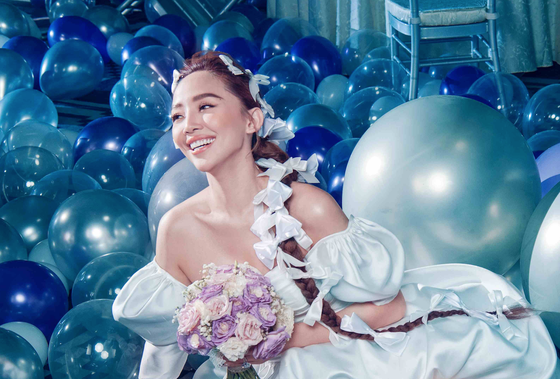 Tóc Tiên trong MV “1 cọng tóc mai”