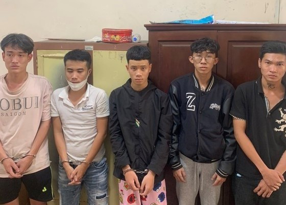 Nhóm đối tượng tại cơ quan công an Nhóm đối tượng tại cơ quan công an