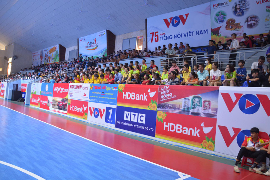 Nhà thi đấu thể dục thể thao tỉnh Đăk Lăk sẽ tiếp tục sôi động khi giải U9 diễn ra. Ảnh: Báo Đăk Lăk