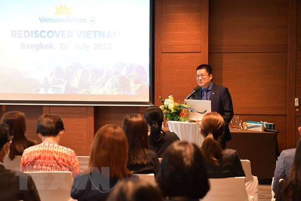 Trưởng Cơ quan đại diện Vietnam Airlines Đào Trường Lưu phát biểu tại Hội nghị. Ảnh: Ngọc Quang/TTXVN