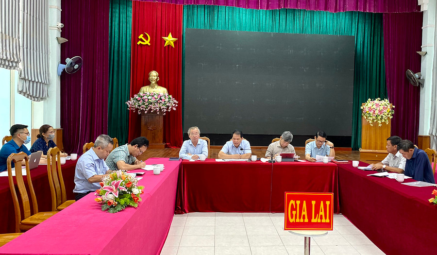 Quang cảnh hội nghị tại điểm cầu Gia Lai. Ảnh: Hà Duy  Hội nghị trực tuyến toàn quốc sơ kết tình hình giải ngân vốn đầu tư công từ nguồn vay nước ngoài (ODA) 6 tháng đầu năm 2022 tại điểm cầu Gia Lai. Ảnh: Hà Duy