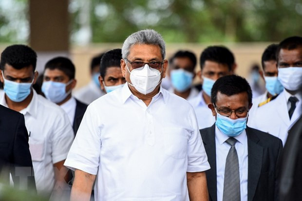  Tổng thống Sri Lanka Gotabaya Rajapaksa, giữa. (Ảnh: AFP/TTXVN)