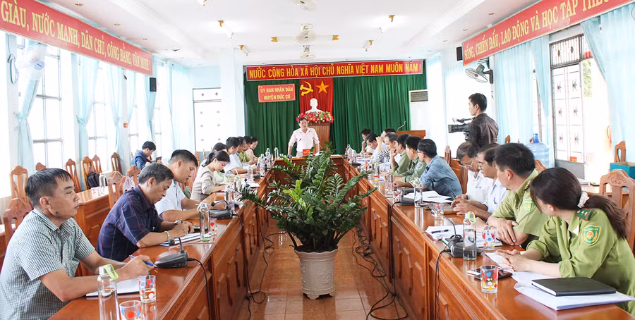 Quang cảnh buổi giám sát tại UBND huyện Đức Cơ. Ảnh: Nguyễn Diệp