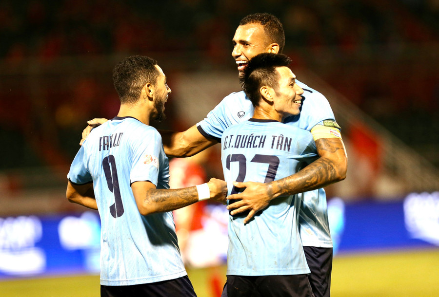 Hồng Lĩnh Hà Tĩnh cũng đeo bám nhóm dẫn đầu bảng xếp hạng V-League 2022. Ảnh: Khả Hòa