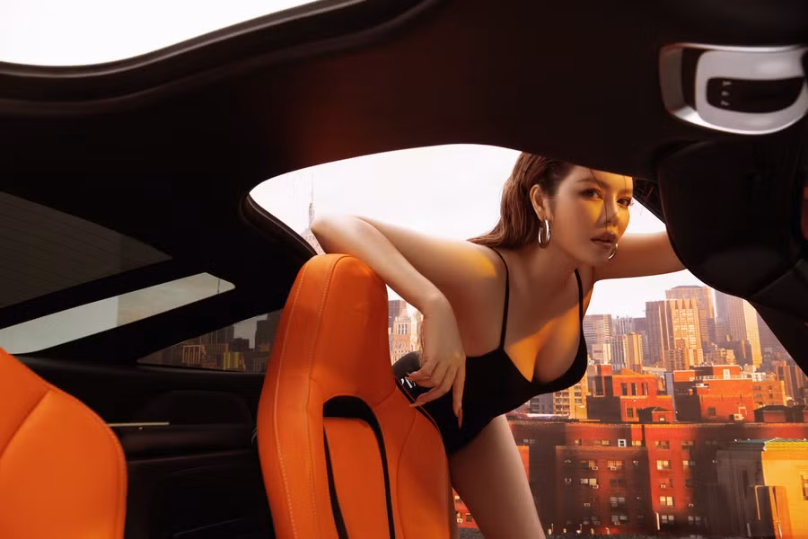 Lý Nhã Kỳ cảm ơn bạn bè, người hâm mộ luôn dành những điều tốt đẹp nhất cho cô. Ảnh: Milor Trần