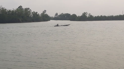 Ngã ba sông, đoạn cuối sông Cánh Hòm đổ ra sông Hiền Lương Ngã ba sông, đoạn cuối sông Cánh Hòm đổ ra sông Hiền Lương