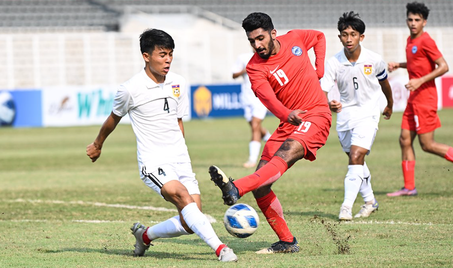 U.19 Lào (áo trắng) trở thành hiện tượng thú vị ở giải U.19 Đông Nam Á năm nay. Ảnh: FAS U.19 Lào (áo trắng) trở thành hiện tượng thú vị ở giải U.19 Đông Nam Á năm nay. Ảnh: FAS
