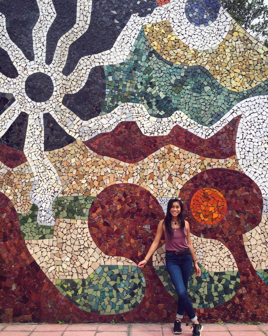 Ở Pháp, cô có một cuộc sống hạnh phúc nhưng vẫn không ngừng thắc mắc về nguồn cội. Ảnh: NVCC Ở Pháp, cô có một cuộc sống hạnh phúc nhưng vẫn không ngừng thắc mắc về nguồn cội. Ảnh: NVCC