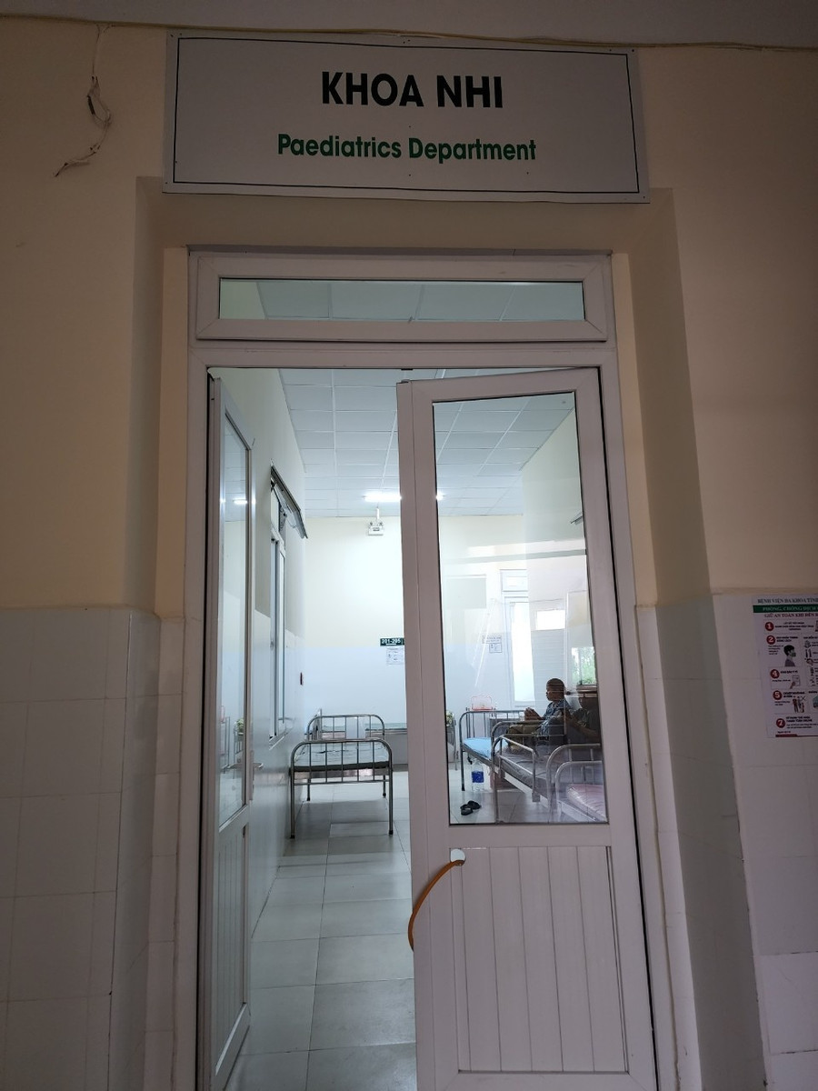 Khoa Nhi, Bệnh viện đa khoa Lâm Đồng đang điều trị bé gái gần 2 tuổi nghi bị bảo mẫu bạo hành. Ảnh: L.V Khoa Nhi, Bệnh viện đa khoa Lâm Đồng đang điều trị bé gái gần 2 tuổi nghi bị bảo mẫu bạo hành. Ảnh: L.V