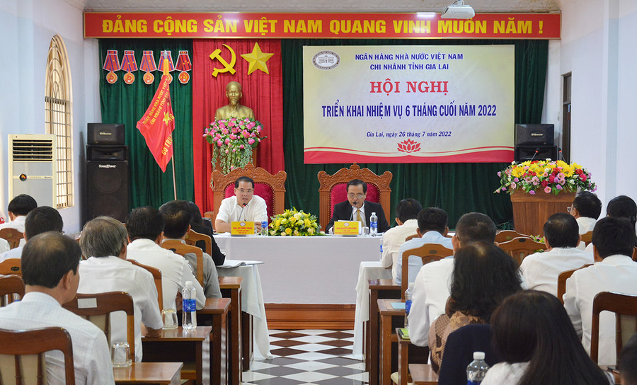 Quang cảnh hội nghị. Ảnh: Sơn Ca Quang cảnh Hội nghị triển khai nhiệm vụ 6 tháng cuối năm 2022 của ngành Ngân hàng. Ảnh: Sơn Ca