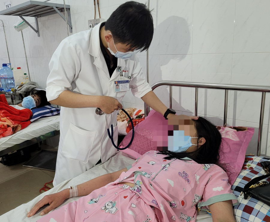 Một trường hợp mắc sốt xuất huyết điều trị tại Bệnh viện Đa khoa vùng Tây Nguyên. Ảnh nguồn Báo Đak Lak