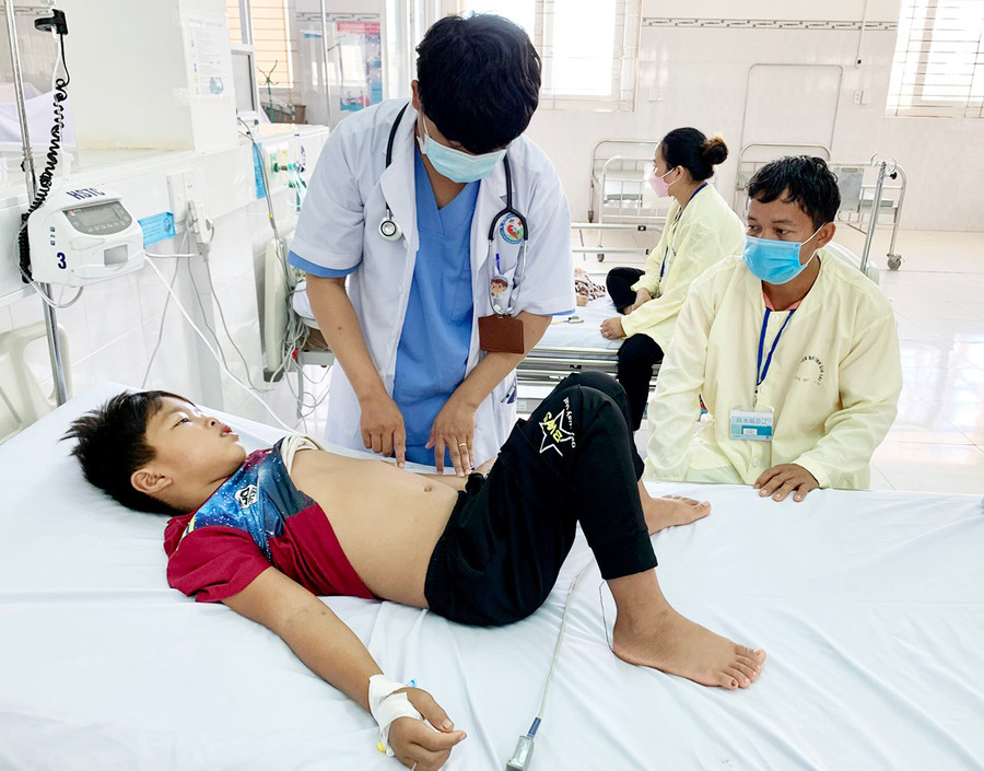  Từ đầu năm đến ngày 11-7, toàn tỉnh ghi nhận 1.332 ca mắc sốt xuất huyết, tăng 3 lần so với cùng kỳ năm 2021. Ảnh: Như Nguyện