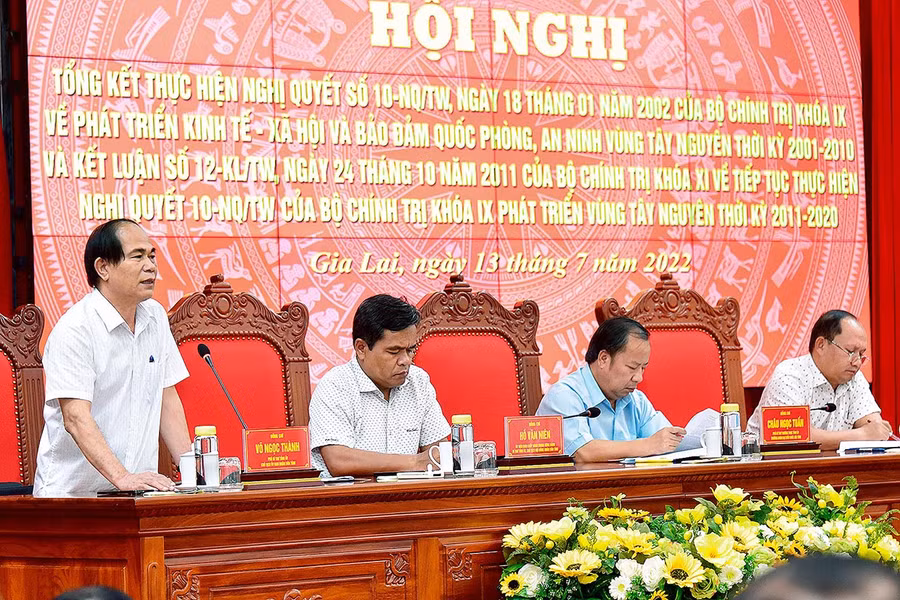 Chủ tịch Võ Ngọc Thành quán triệt một số nội dung thảo luận. Ảnh: Đức Thụy