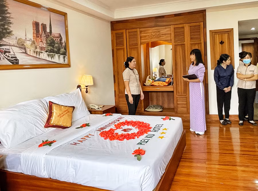  Phần thi nghiệp vụ buồng của thí sinh đến từ khách sạn Pleiku. Ảnh: Minh Châu