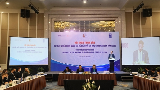 Tại hội thảo tham vấn dự thảo chiến lược quốc gia về biến đổi khí hậu giai đoạn đến năm 2050 tổ chức tháng 4-2022, các tổ chức quốc tế và đối tác phát triển đánh giá cao sự chủ động của Việt Nam trong thích ứng với biến đổi khí hậu. Ảnh: VGP/Thu Cúc Các tổ chức quốc tế và đối tác phát triển đánh giá cao sự chủ động của Việt Nam trong thích ứng với biến đổi khí hậu - Ảnh: VGP/Thu Cúc