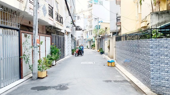 Những con hẻm được mở rộng thênh thang nhờ dân hiến đất. Những con hẻm được mở rộng thênh thang nhờ dân hiến đất