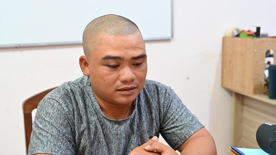 Phạm Tấn Lượng tại cơ quan điều tra. Ảnh: Lê Tiến