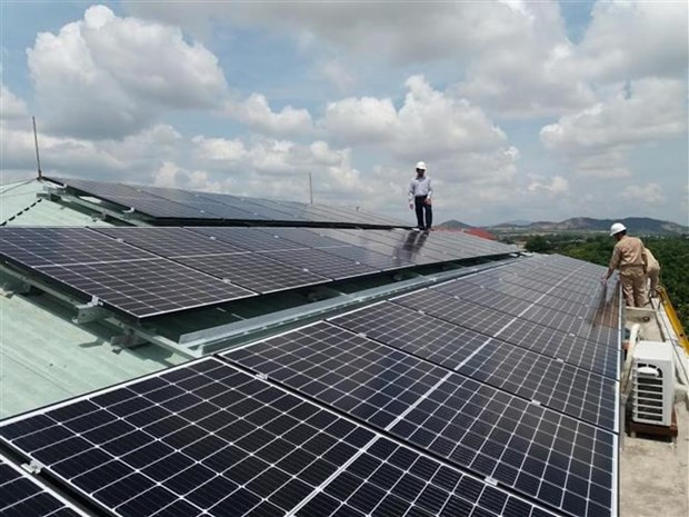 Bộ Công thương kiến nghị tiếp tục đưa vào quy hoạch hơn 2.428MW điện mặt trời đến năm 2030 (ảnh TTXVN)