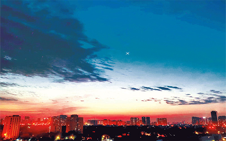 Khung cảnh chụp sao Kim vào khoảng 3 giờ sáng ở Hà Nội. Khung cảnh chụp sao Kim vào khoảng 3 giờ sáng ở Hà Nội.