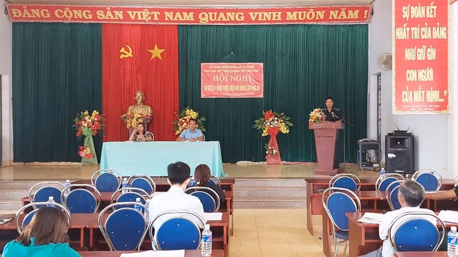 Quang cảnh hội nghị sơ kết. Ảnh: Bá Nhiên