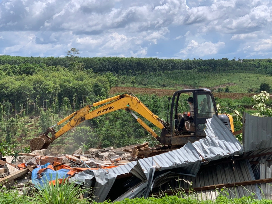 Thời gian qua, tỉnh Đắk Nông đã đẩy mạnh công tác xử lý các trường hợp lấn chiếm đất rừng. Ảnh: Thanh Quân Thời gian qua, tỉnh Đắk Nông đã đẩy mạnh công tác xử lý các trường hợp lấn chiếm đất rừng. Ảnh: Thanh Quân