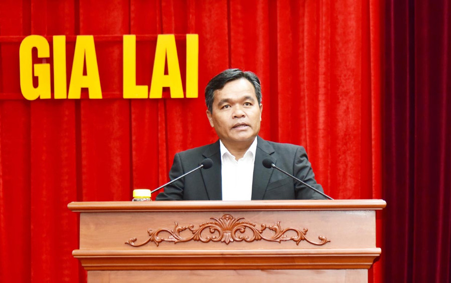 Bí thư Tỉnh ủy Hồ Văn Niên phát biểu chỉ đạo tại hội nghị. Ảnh: Đức Thụy 2- Bí thư Tỉnh ủy 