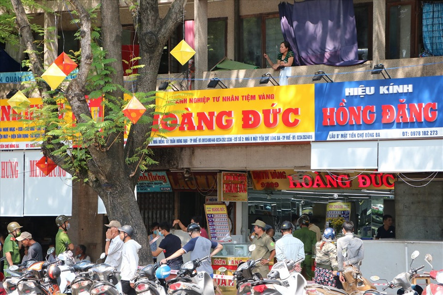 Tiệm vàng Hoàng Đức nơi xảy ra sự việc.