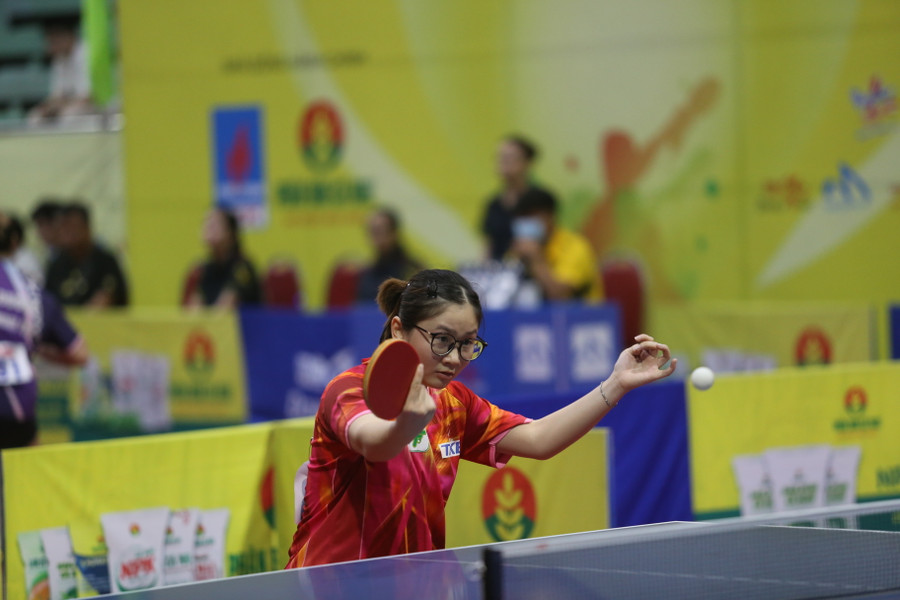 Tay vợt Nguyễn Thị Xuân Mai của đoàn TP Hồ Chí Minh cũng là một trong những nhan sắc khả ái ở giải đấu năm nay.