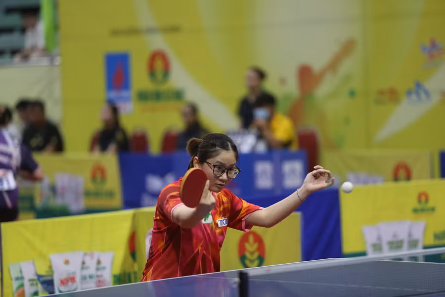 Tay vợt Nguyễn Thị Xuân Mai của đoàn TP Hồ Chí Minh cũng là một trong những nhan sắc khả ái ở giải đấu năm nay.