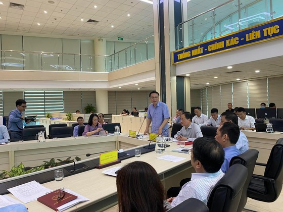 Các chuyên gia tại Trung tâm Dự báo khí tượng - thủy văn quốc gia đang thảo luận về xu thế thiên tai khắc nghiệt năm 2022. Ảnh: HOÀI LINH Các chuyên gia tại Trung tâm Dự báo khí tượng - thủy văn quốc gia đang thảo luận về xu thế thiên tai khắc nghiệt năm 2022. Ảnh: HOÀI LINH