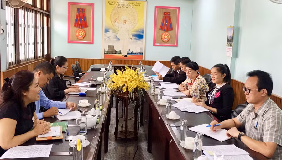  Viện Bảo vệ thực vật làm việc với Sở Nông nghiệp và PTNT về sản xuất chanh dây bền vững. Ảnh: Lê Nam